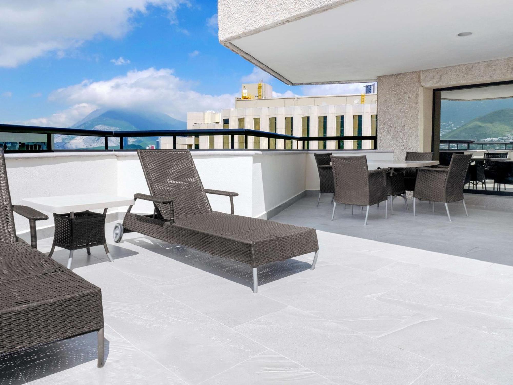 Hotel Ms Milenium Monterrey Curio Collection By Hilton San Pedro Garza Garcia Exterior foto